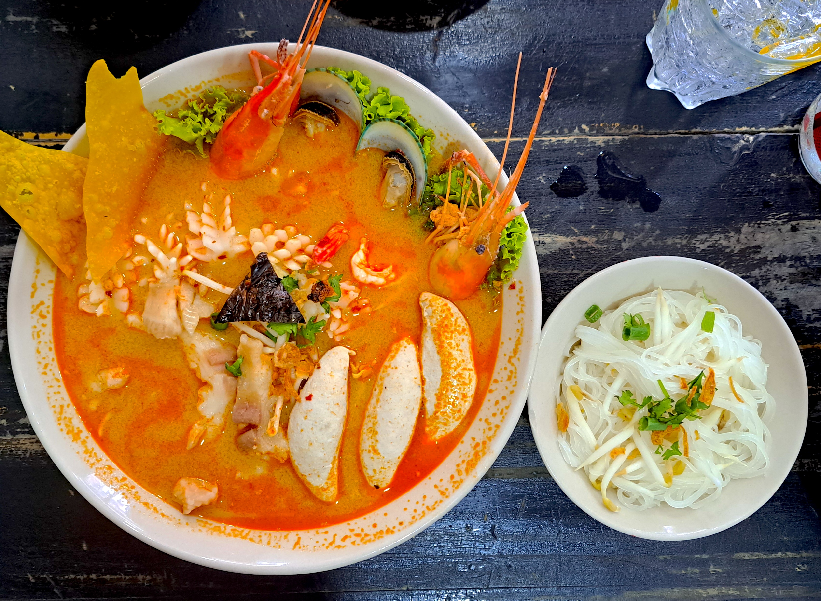 Tom yam — aromatyczna zupa tajska